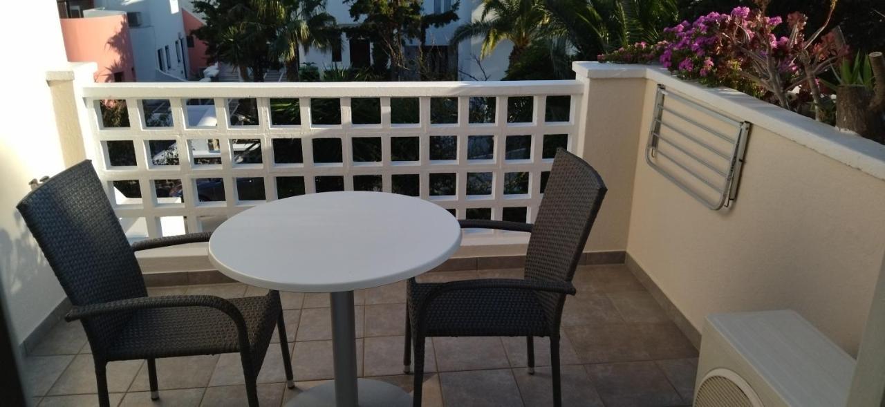 Atrium Villa Fira  Exterior foto